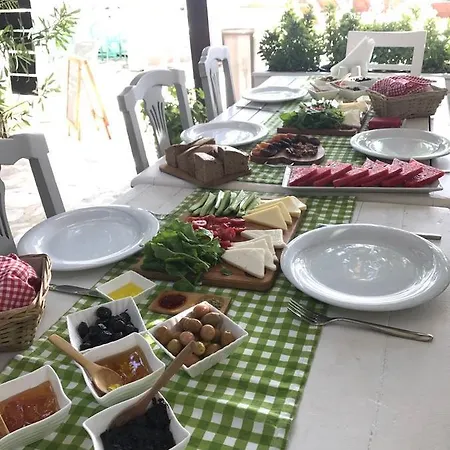 Uzum Tatil Evi 3* Selimiye