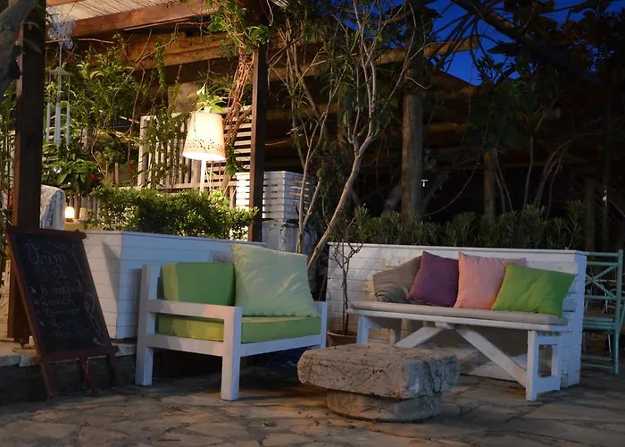 Ξενοδοχείο Uzum Tatil Evi 3*