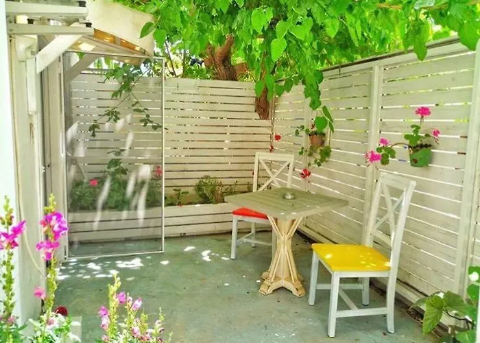 Ξενοδοχείο Uzum Tatil Evi 3*
