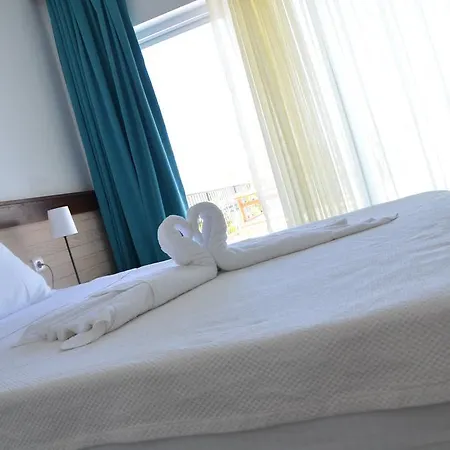 Hotell Uzum Tatil Evi 3*