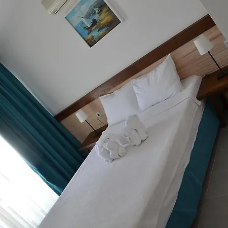 Hotell Uzum Tatil Evi