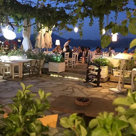 Uzum Tatil Evi 3*