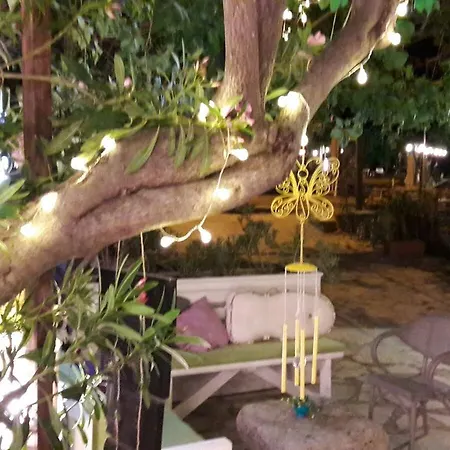 Hotell Uzum Tatil Evi