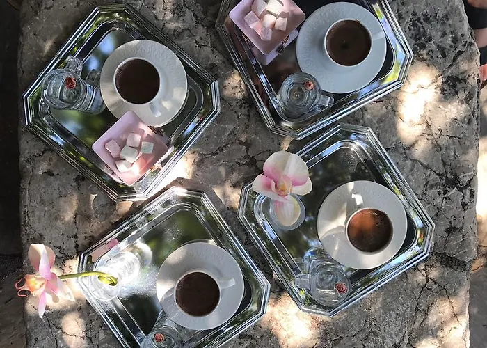 Hotell Uzum Tatil Evi 3*