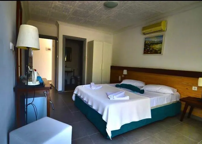 Hotell Uzum Tatil Evi 3*